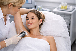 Лечение гипергидроза в косметологической клинике